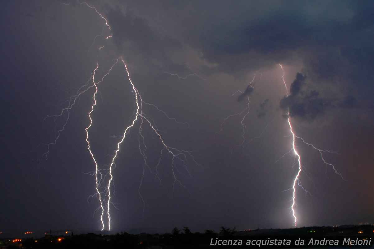 Meteo Roma: domani temporali intensi, segue nuvolosità variabile con rovesci occasionali 5 Meteo Roma: domani temporali intensi, segue nuvolosità variabile con rovesci occasionali