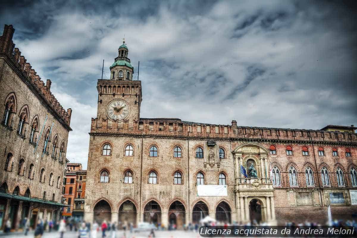 Meteo Bologna: Oggi Nuvoloso e Rovesci, Vento in Aumento 23 Meteo Bologna: Oggi Nuvoloso e Rovesci, Vento in Aumento
