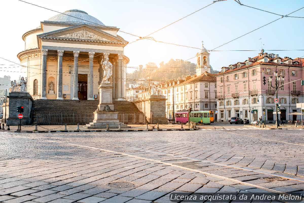 Meteo Torino: Schiarite oggi, ma nuvole in arrivo 12 Meteo Torino: Schiarite oggi, ma nuvole in arrivo