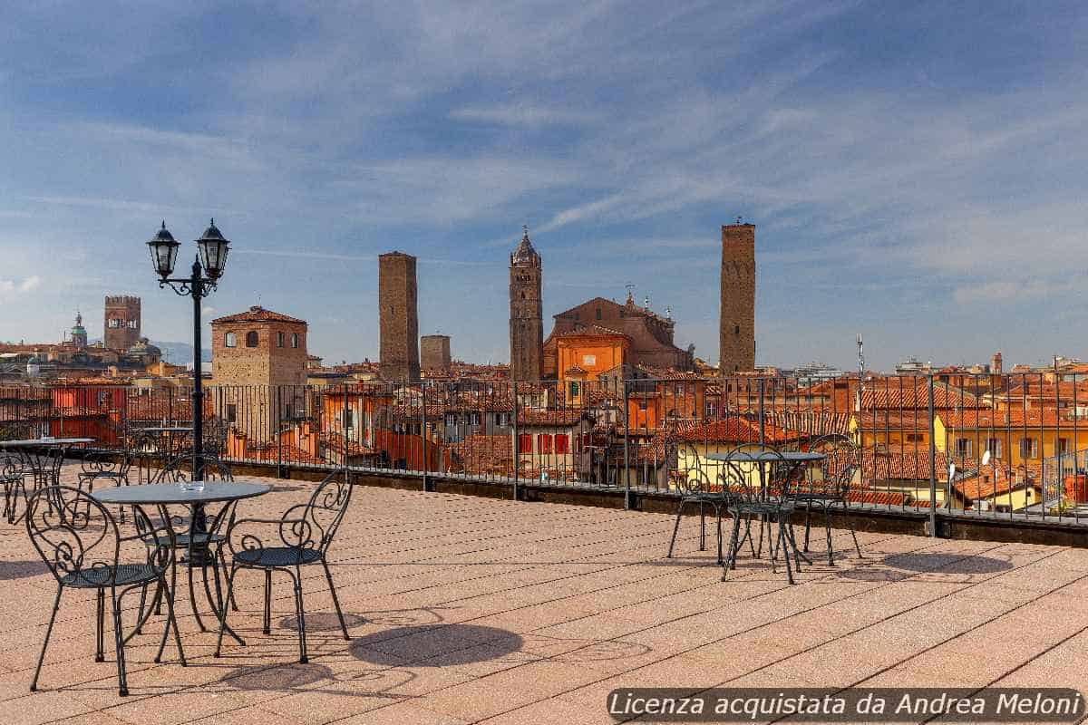 Meteo Bologna: Nuvolosità e piovaschi domani, seguiti da schiarite e vento