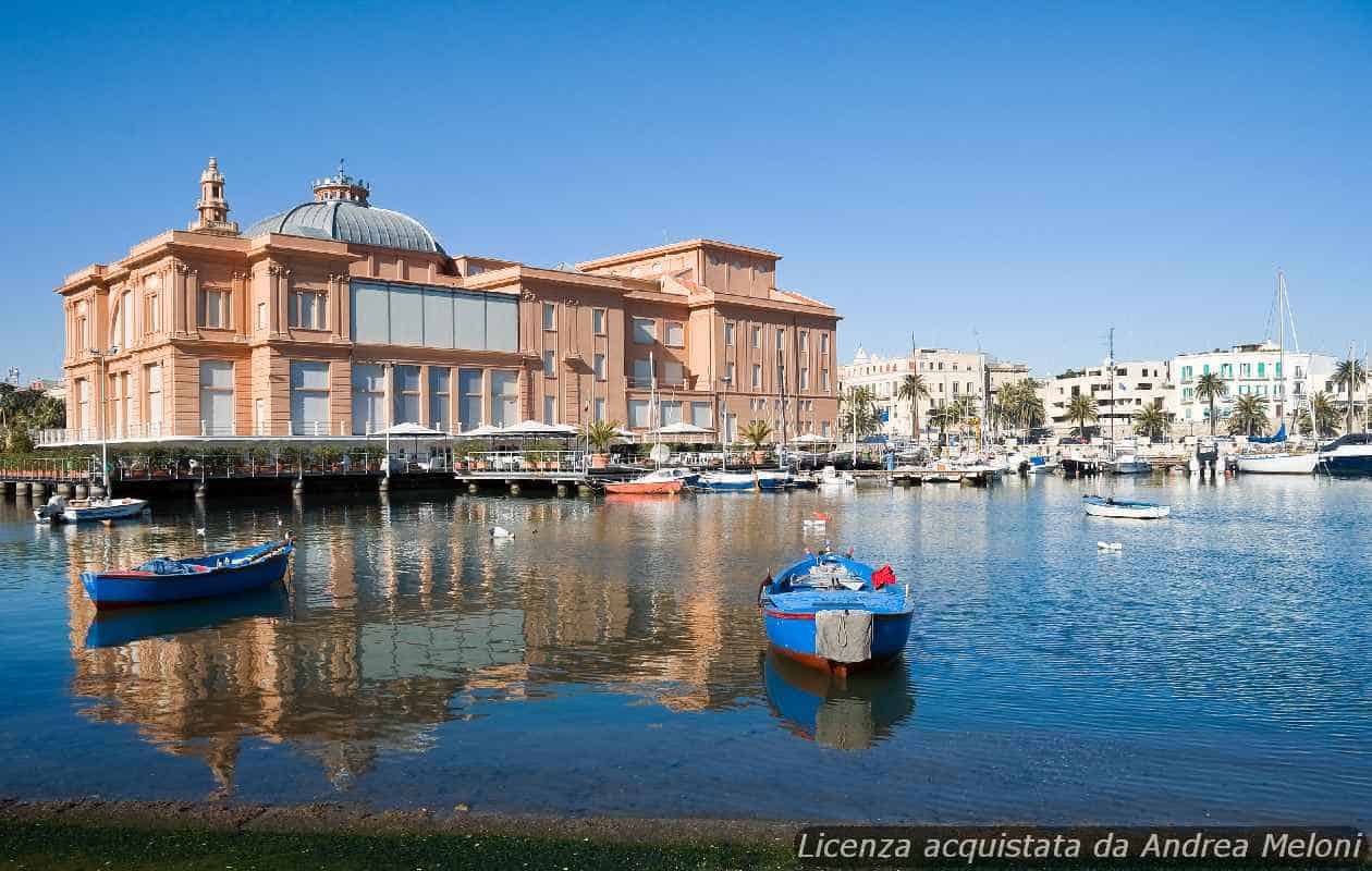 Meteo Bari: Nubi e Piovaschi Oggi, Domani Vento e Nuvole Sparse 20 Meteo Bari: Nubi e Piovaschi Oggi, Domani Vento e Nuvole Sparse