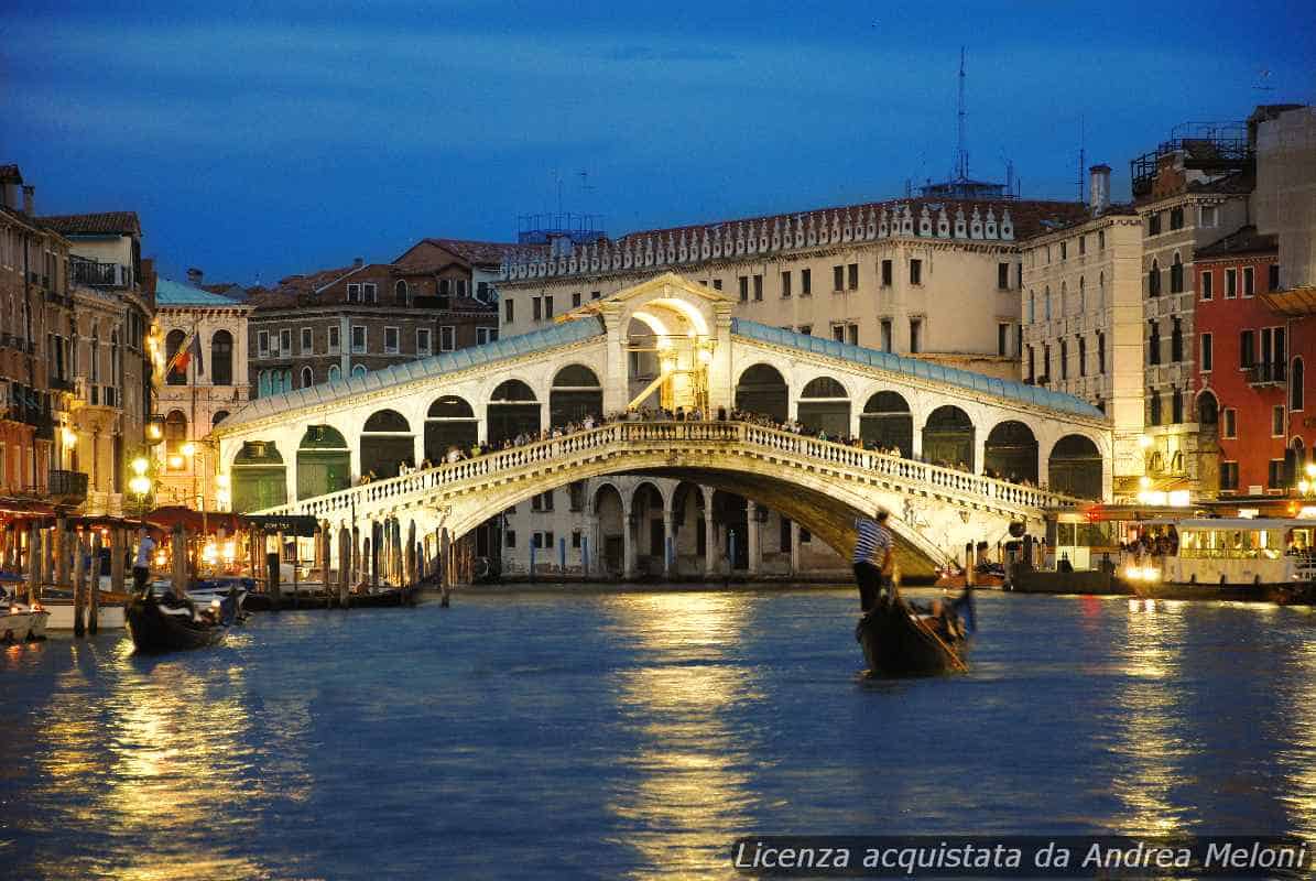 Meteo Venezia: Oggi Nuvoloso e Rovesci, Domani Schiarite in Arrivo 3 Meteo Venezia: Oggi Nuvoloso e Rovesci, Domani Schiarite in Arrivo