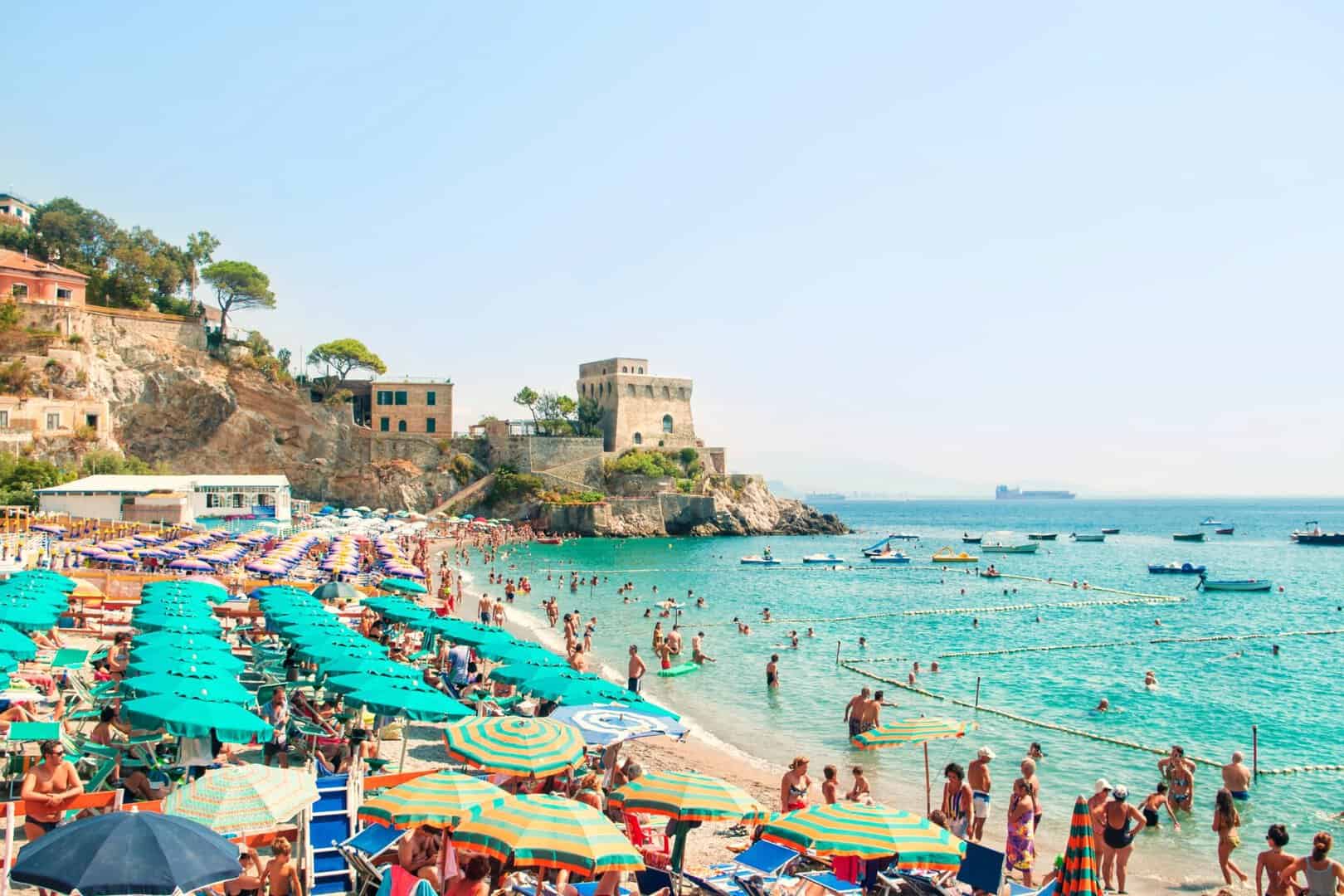 Bandiere Blu 2024: elenco completo delle spiagge italiane riconosciute per la loro eccellenza 2 dreamstime m 117950166 scaled