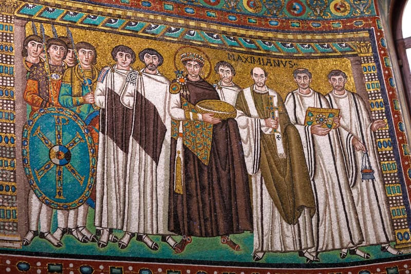 Turismo a Ravenna: un percorso storico tra mosaici millenari 9 Turismo a Ravenna: un percorso storico tra mosaici millenari