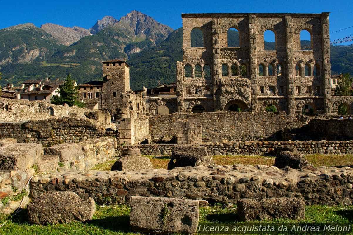 Meteo Aosta: domani nuvolosità e pioggia, schiarite in arrivo 4 Meteo Aosta: domani nuvolosità e pioggia, schiarite in arrivo