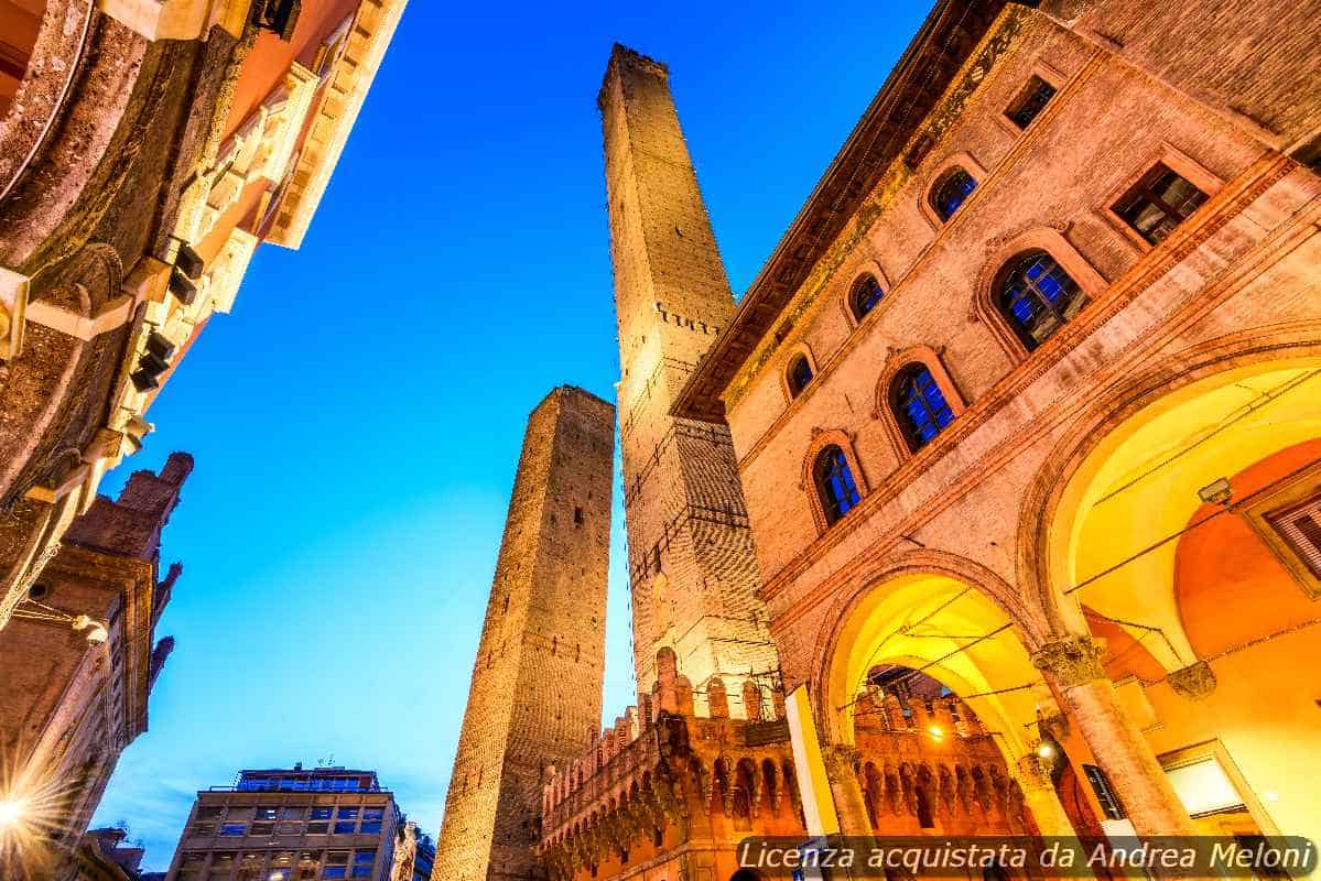 Meteo Bologna: Nubi Sparse e Piovaschi Domani, Seguirà Nuvolosità Variabile