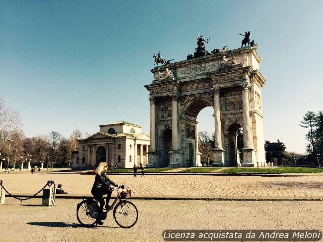 Meteo Milano: domani pioggia, seguita da schiarite nel weekend 25 Meteo Milano: domani pioggia, seguita da schiarite nel weekend