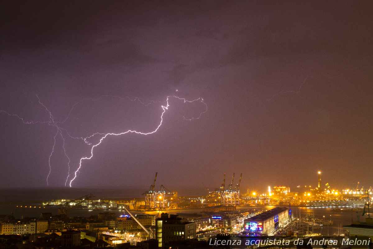 Meteo Genova: domani venti moderati, cielo parzialmente coperto, migliora in serata 17 Meteo Genova: domani venti moderati, cielo parzialmente coperto, migliora in serata