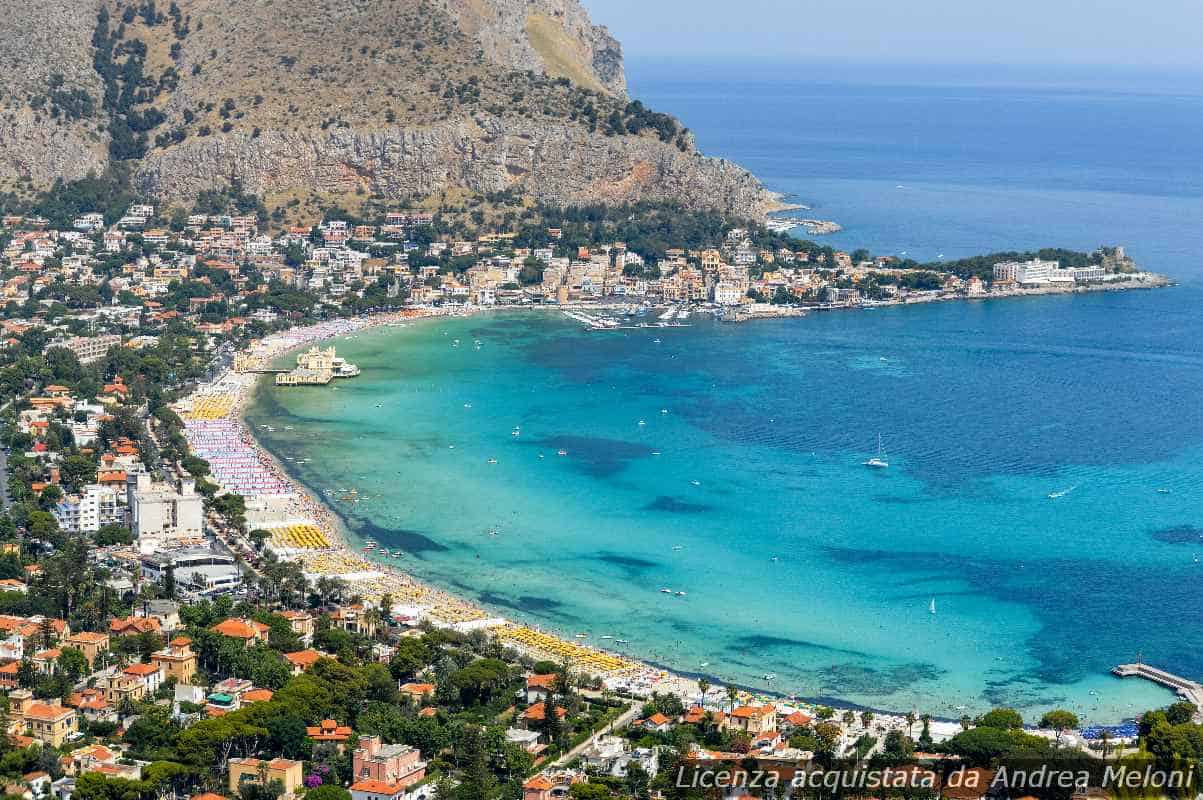 Meteo Palermo: sereno domani, aumento di nuvolosità e venti moderati nei giorni successivi 15 Meteo Palermo: sereno domani, aumento di nuvolosità e venti moderati nei giorni successivi
