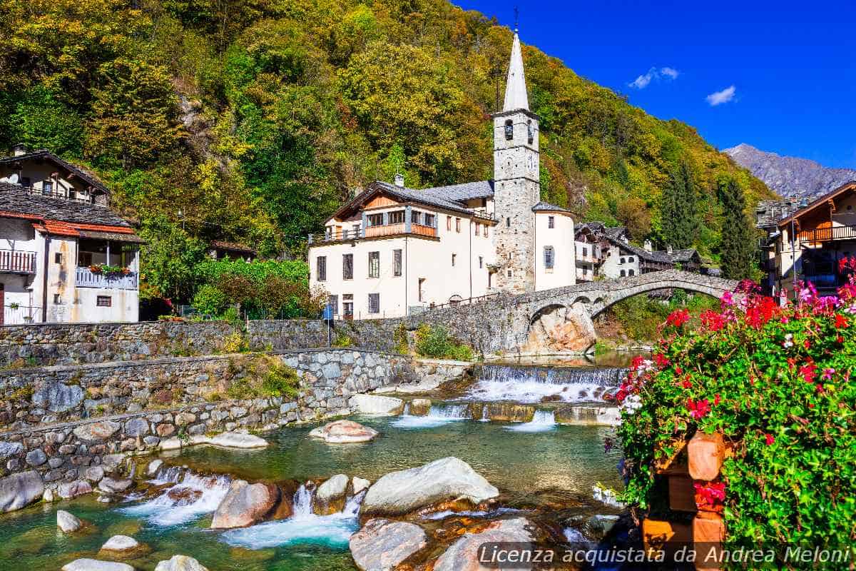 Meteo Aosta: domani nuvole sparse, seguite da schiarite nei giorni successivi 20 Meteo Aosta: domani nuvole sparse, seguite da schiarite nei giorni successivi