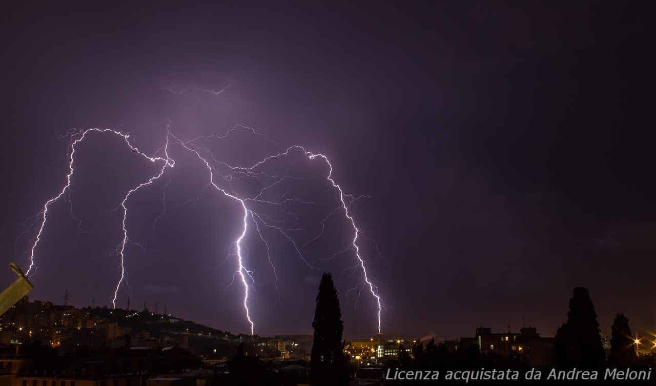 Meteo Genova: domani piogge intense, seguono giornate parzialmente serene 11 Meteo Genova: domani piogge intense, seguono giornate parzialmente serene