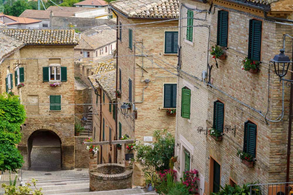 Turismo tra i borghi: scopri l’utilità degli archi tra le abitazioni 20 Turismo tra i borghi: scopri l’utilità degli archi tra le abitazioni