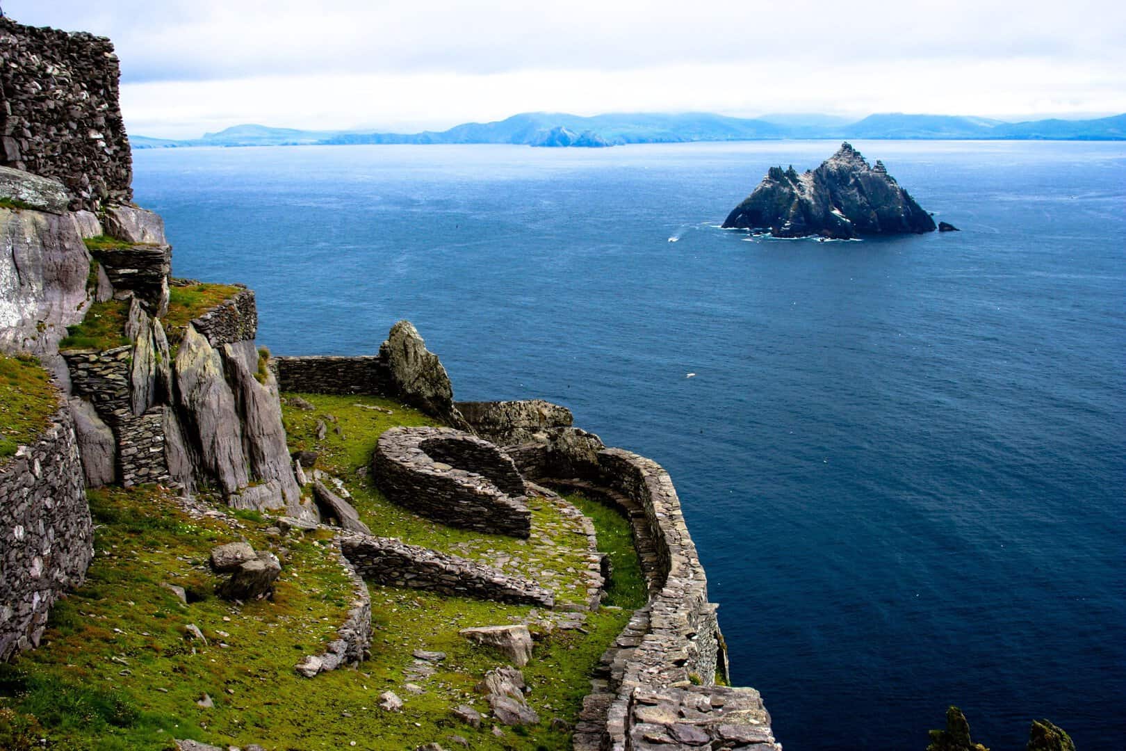 Viaggio nelle isole Skellig: meraviglie naturali e patrimonio storico irlandese 1 Viaggio nelle isole Skellig: meraviglie naturali e patrimonio storico irlandese