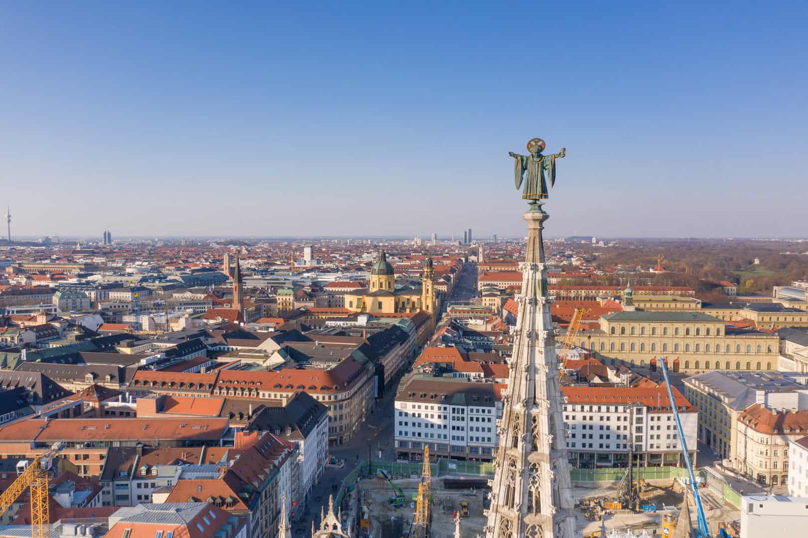 Viaggio a Monaco, Germania: guida alle principali attrazioni e siti d’interesse 13 Viaggio a Monaco, Germania: guida alle principali attrazioni e siti d’interesse
