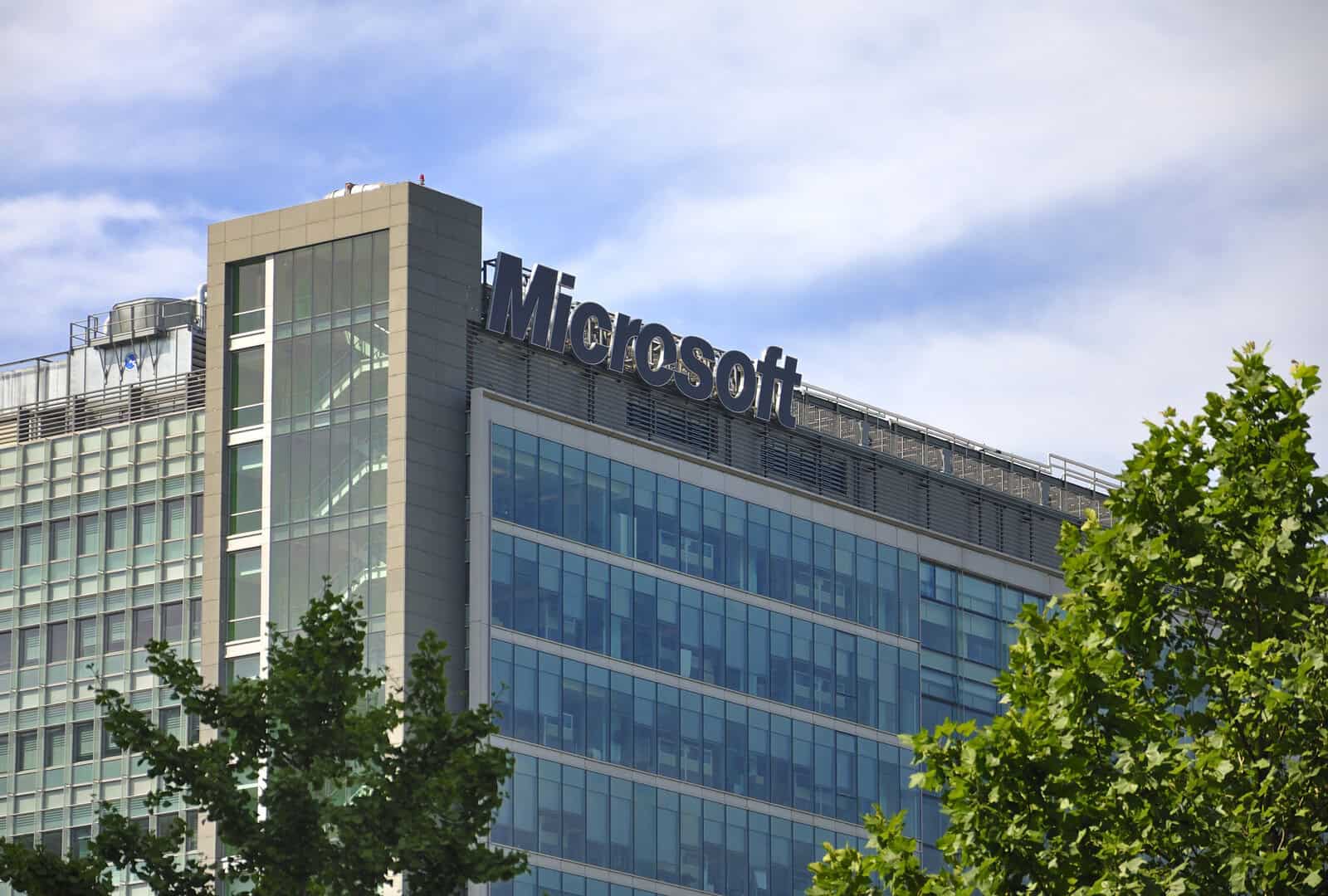 Danni crescenti causati dagli hacker di Midnight Blizzard su Microsoft