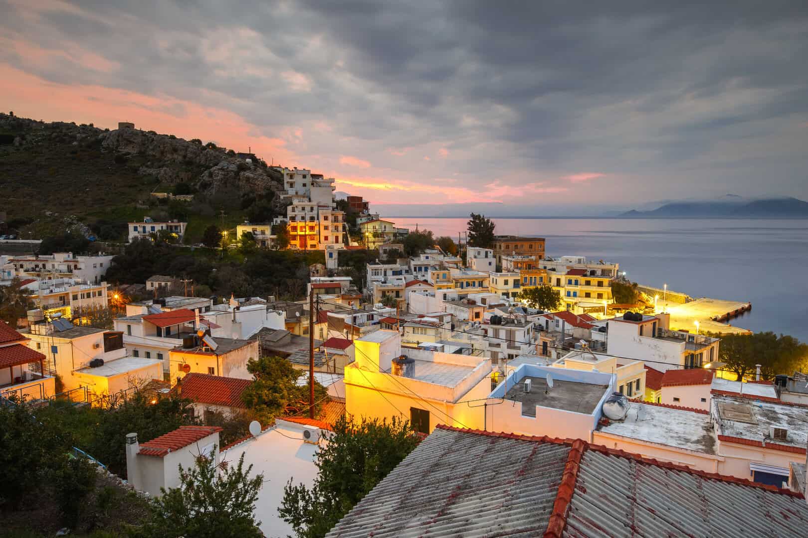 Itinerario tra montagne e spiagge segrete. Viaggio a Ikaria 48 Itinerario tra montagne e spiagge segrete. Viaggio a Ikaria