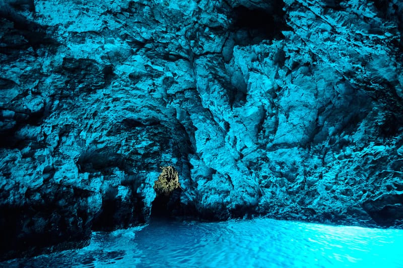 Viaggio nell’isola della pace a Biševo