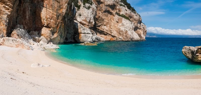 Turismo tra le bellezze di Cala Mariolu 13 Turismo tra le bellezze di Cala Mariolu