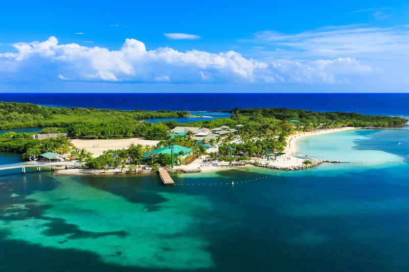 Turismo a Roatán: un’immersione nell’incanto subacqueo dei Caraibi 24 Turismo a Roatán: un’immersione nell’incanto subacqueo dei Caraibi
