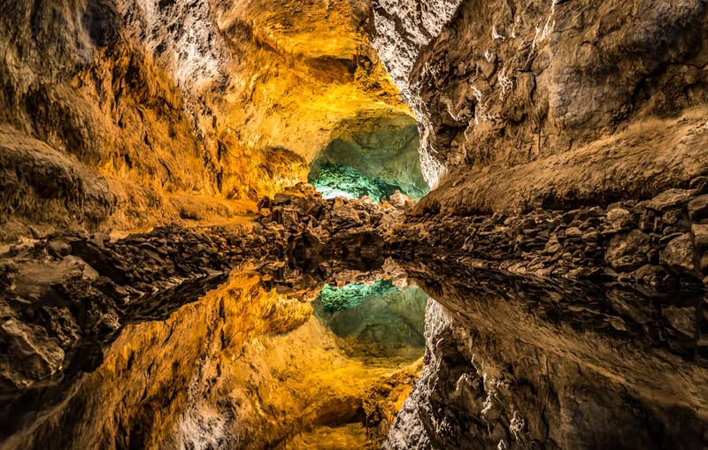Esplorazione delle Grotte di Cueva de los Verdes