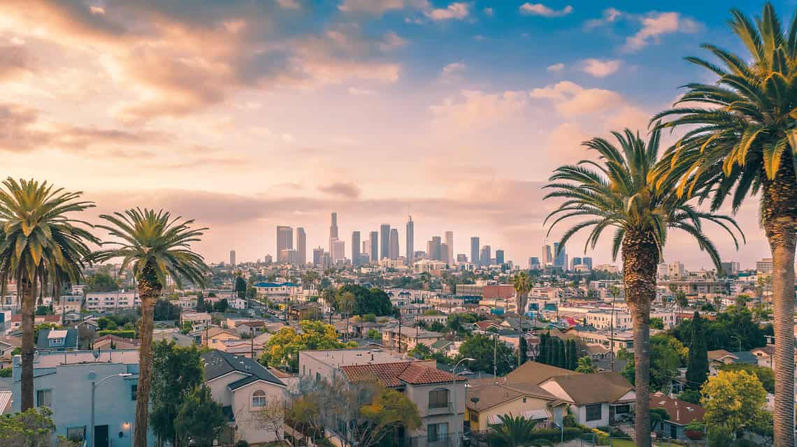 Mollo tutto e mi trasferisco in America, a Los Angeles 2 shutterstock 1418018357