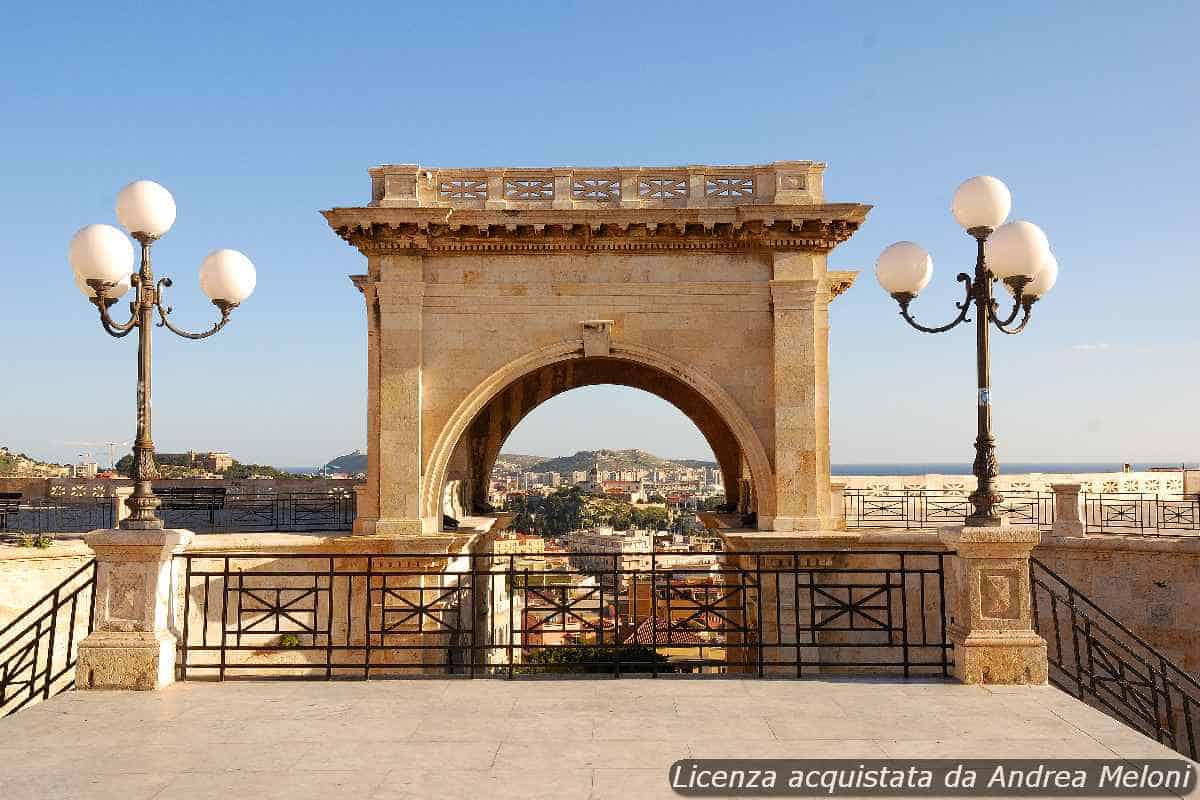 Meteo Cagliari: Poco Nuvoloso e Vento Forte, Seguono Nubi Sparse