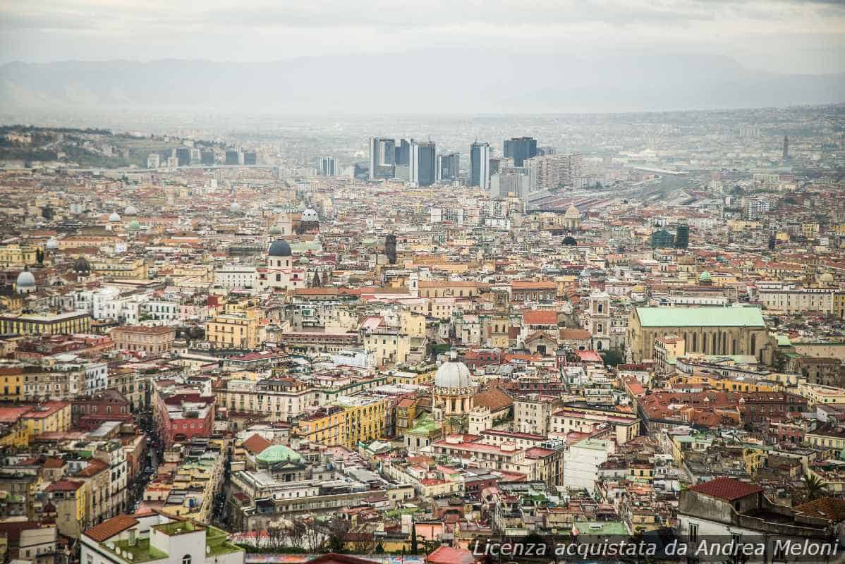 Meteo Napoli: Nubi e piovaschi in arrivo, schiarite nel weekend