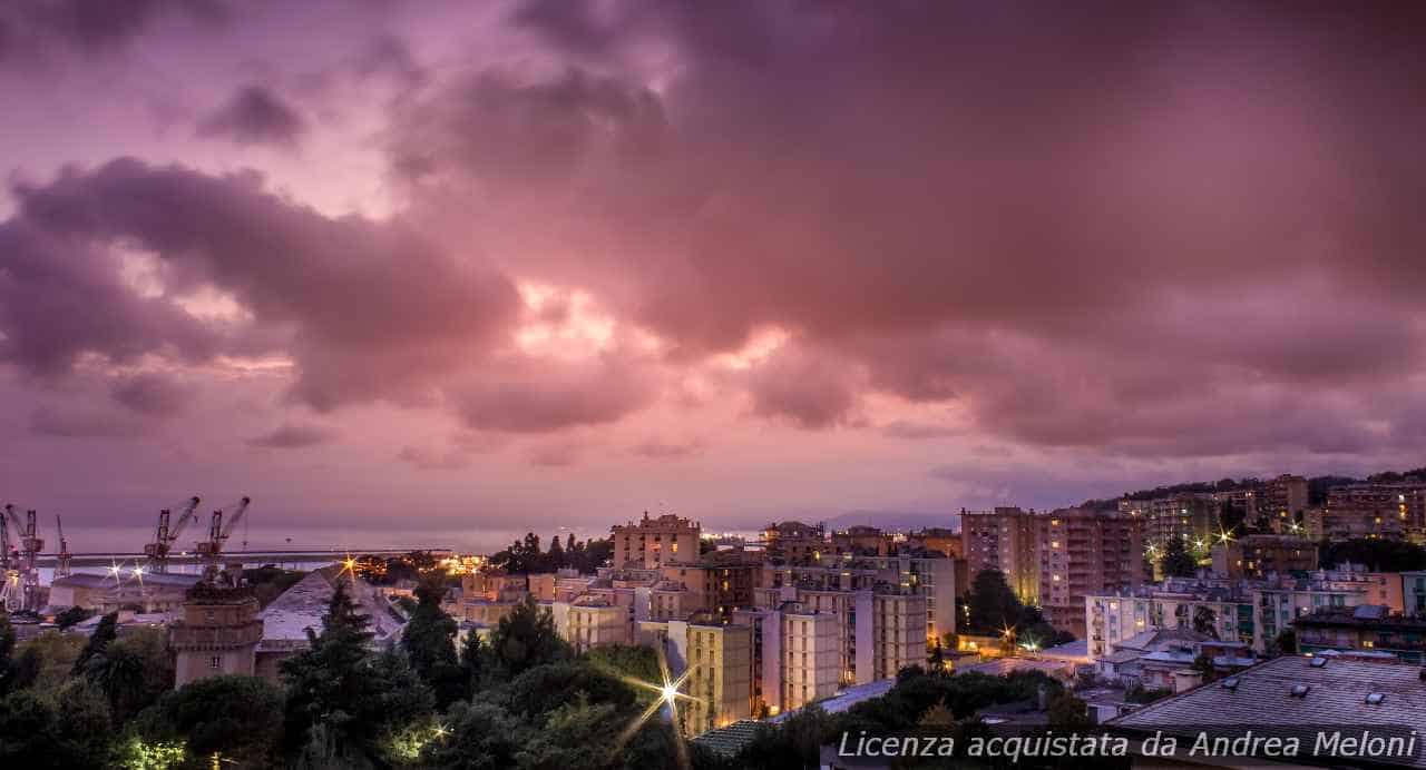 Previsione Meteo Genova: Nuvolosità e Piovaschi Sparsi, Vento in Aumento