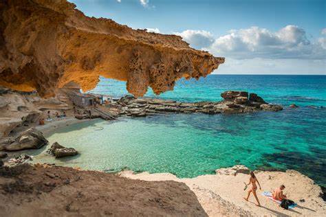 Consigli per organizzare un viaggio economico in Europa. Spiagge, cultura, storia e natura