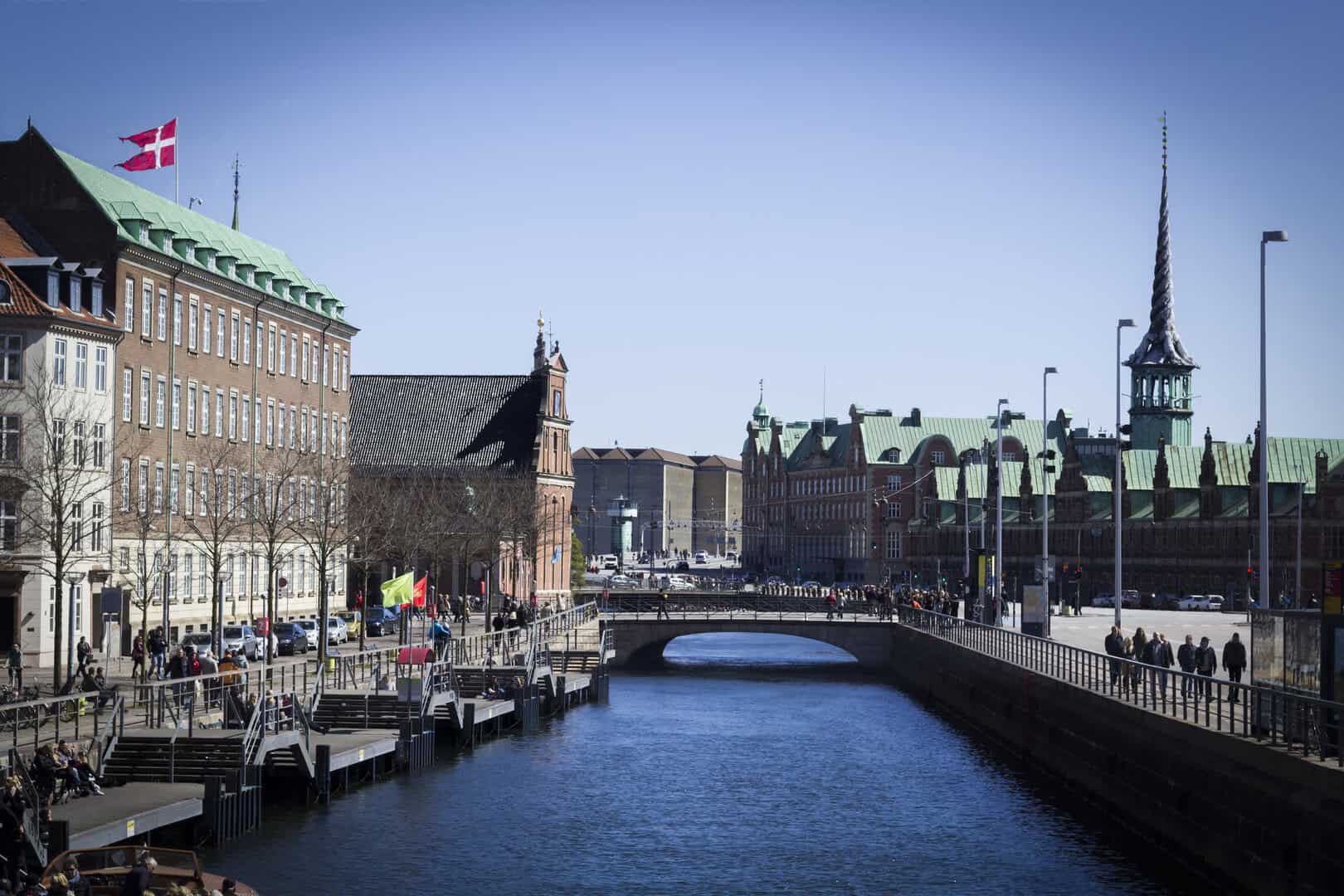 Esplora cultura e relax tra i canali di Copenaghen con un viaggio low cost