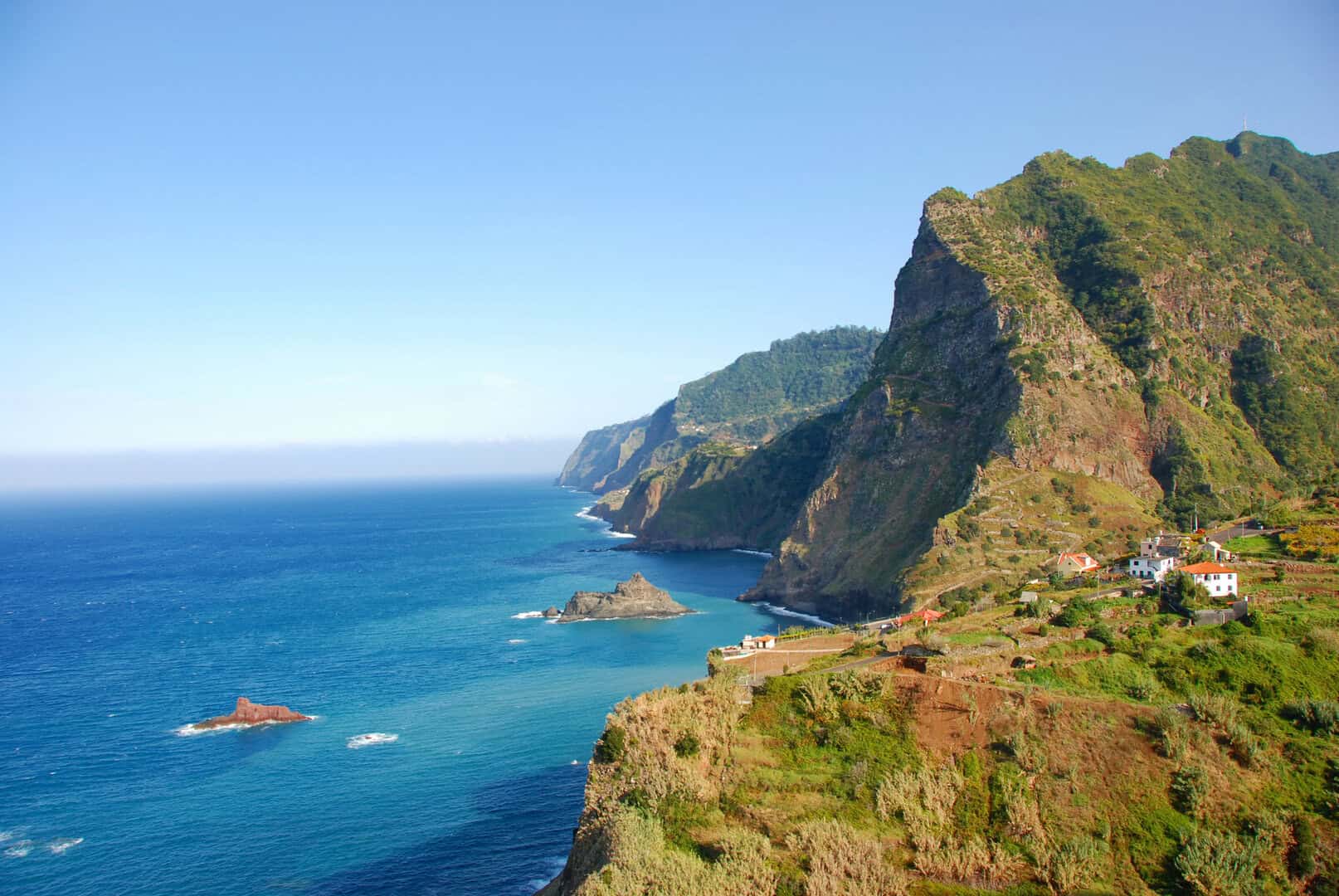 Esplorando la natura incontaminata di Rochão durante un viaggio a Madeira 8 Esplorando la natura incontaminata di Rochão durante un viaggio a Madeira