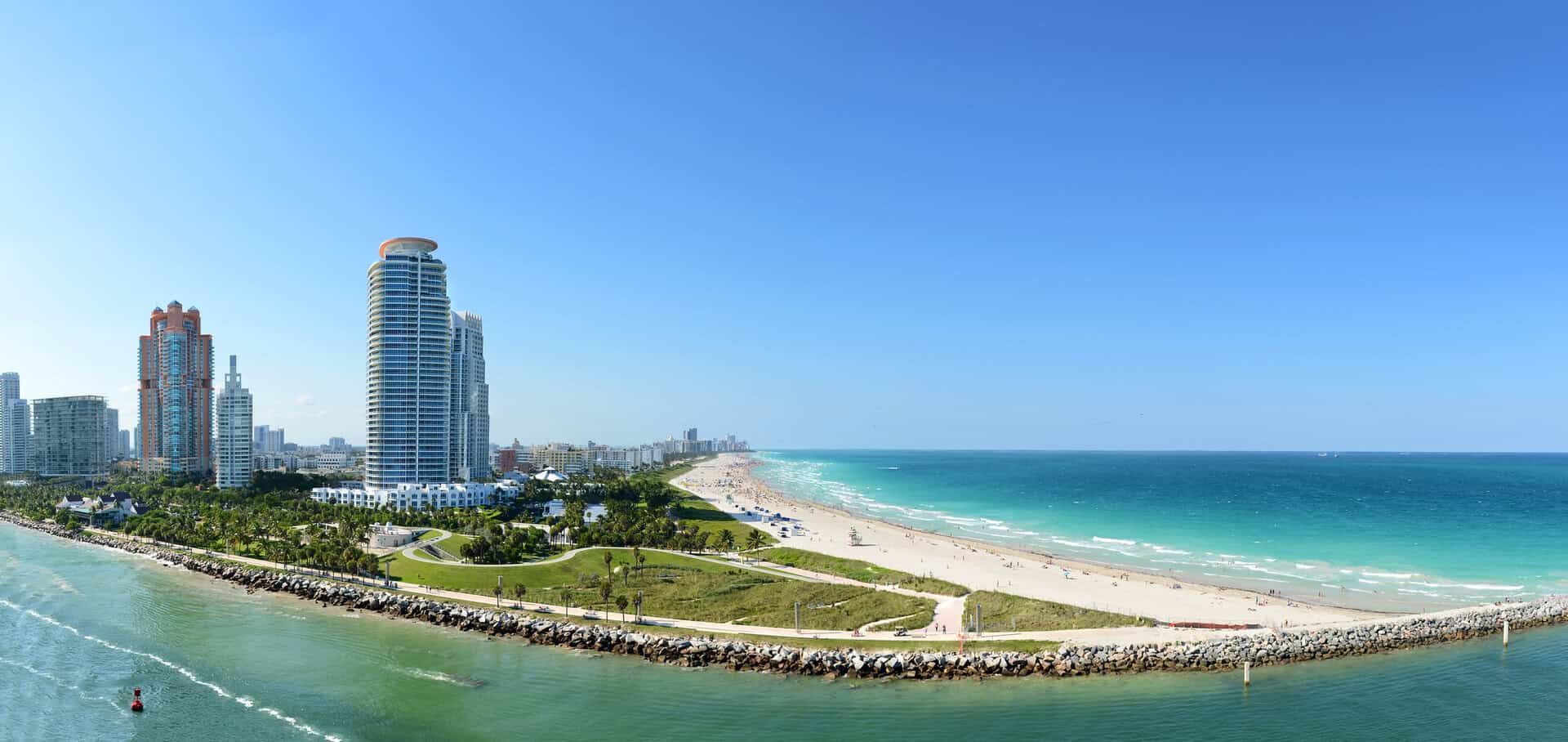 Esplora le spiagge di Miami Beach per mare e divertimento con turismo budget 2 dreamstime m 32276708