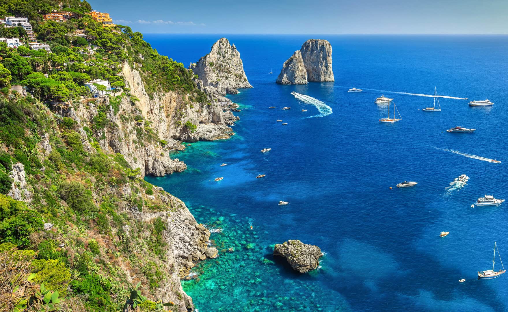 Scopri l’incanto mediterraneo dell’iconica isola italiana. Turismo a Capri 25 Scopri l’incanto mediterraneo dell’iconica isola italiana. Turismo a Capri