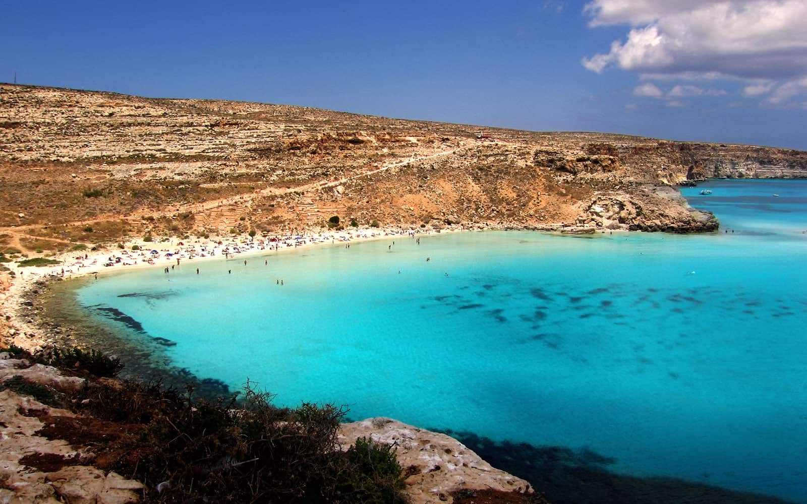 Scopri le incantevoli spiagge di Lampedusa. Un paradiso naturale e turismo conveniente 2 19 ago lampedusa