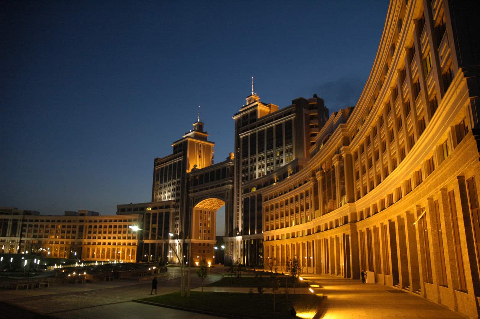 Esplora l’architettura e la cultura di Astana, Kazakistan con un viaggio economico 11 Esplora l’architettura e la cultura di Astana, Kazakistan con un viaggio economico