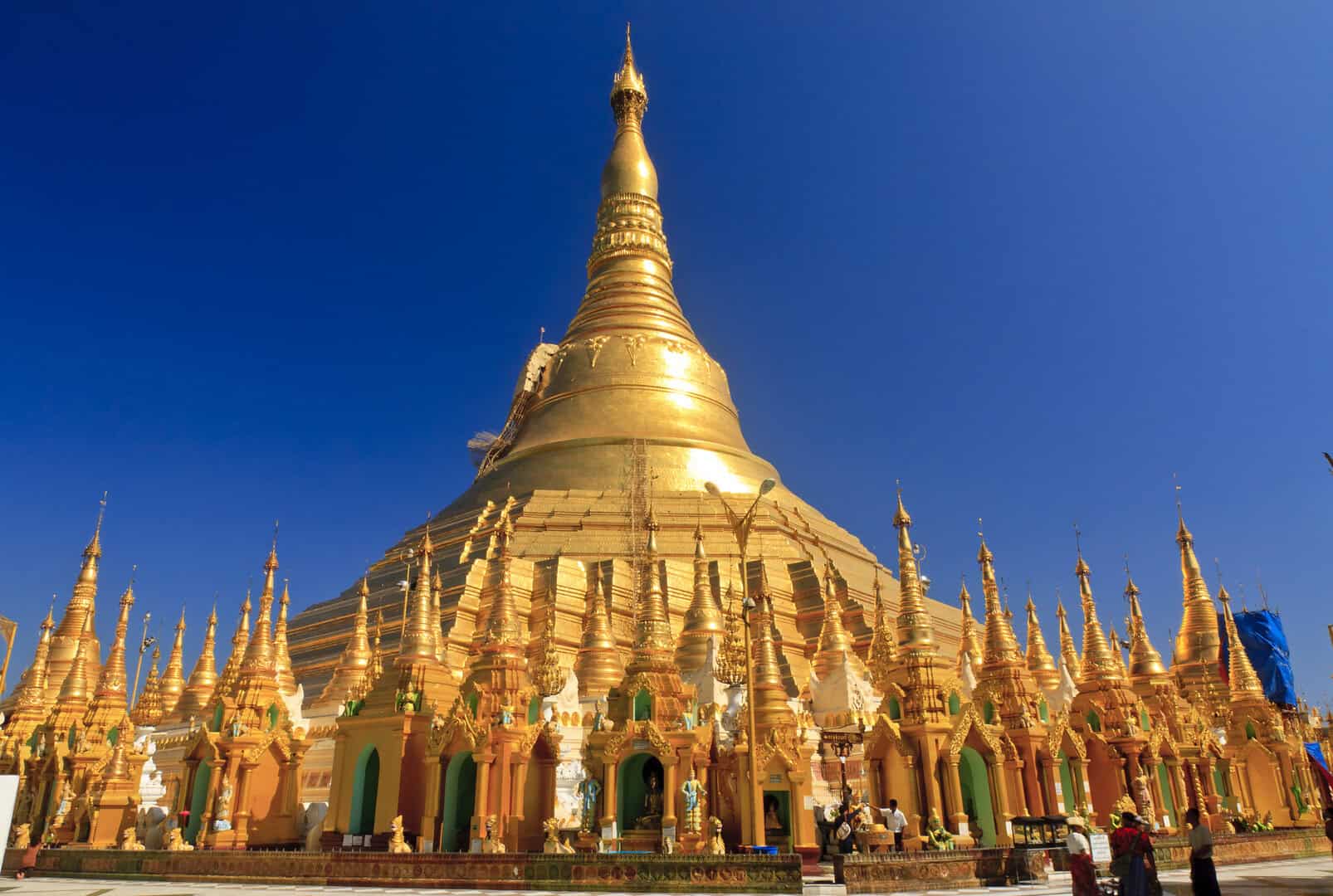 Viaggio economico a Yangon. Myanmar tra mercati vivaci e antichi templi 15 Viaggio economico a Yangon. Myanmar tra mercati vivaci e antichi templi