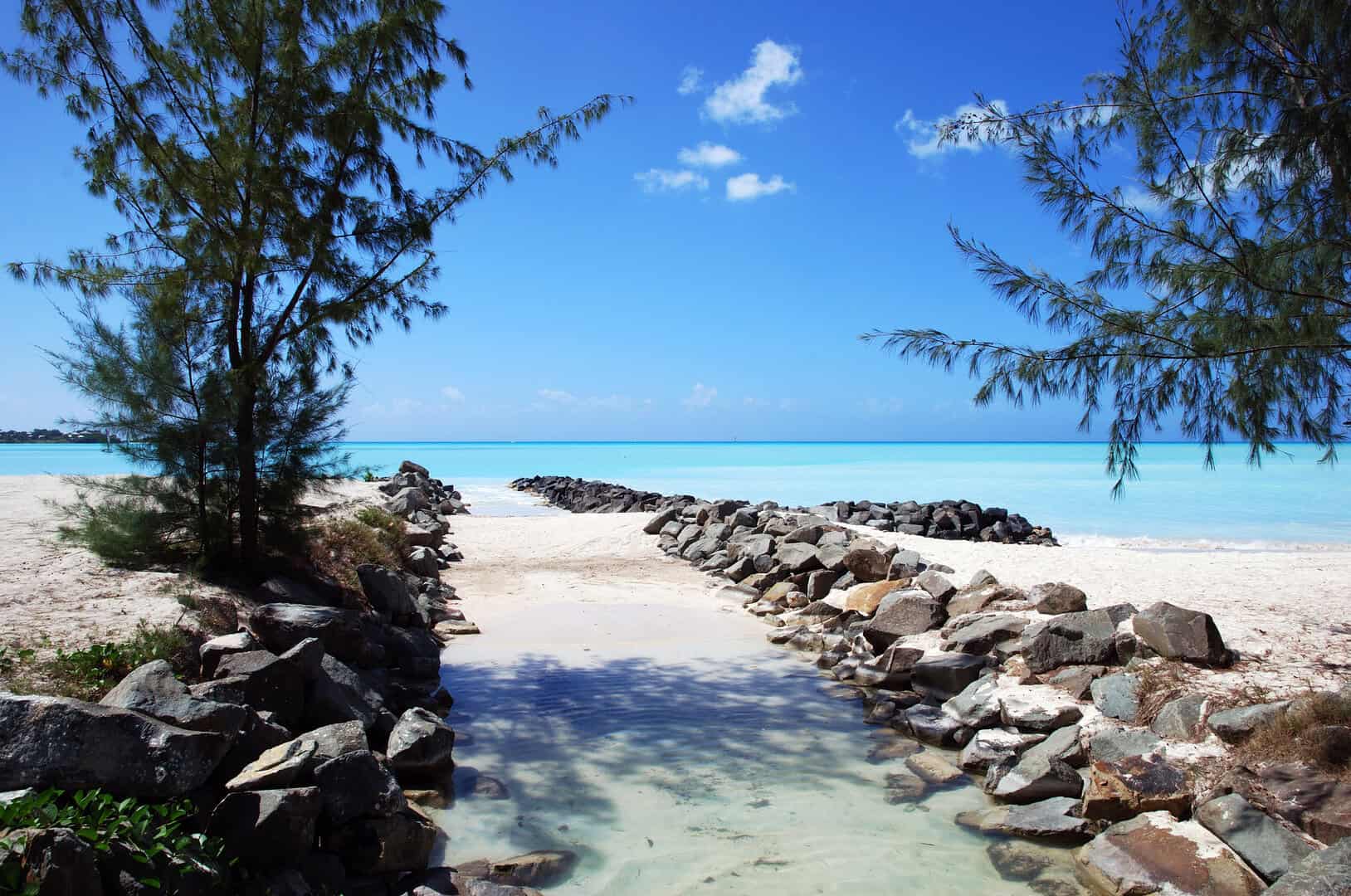 Esplora spiagge e cultura dei Caraibi a basso costo. Viaggio a Antigua 5 Esplora spiagge e cultura dei Caraibi a basso costo. Viaggio a Antigua