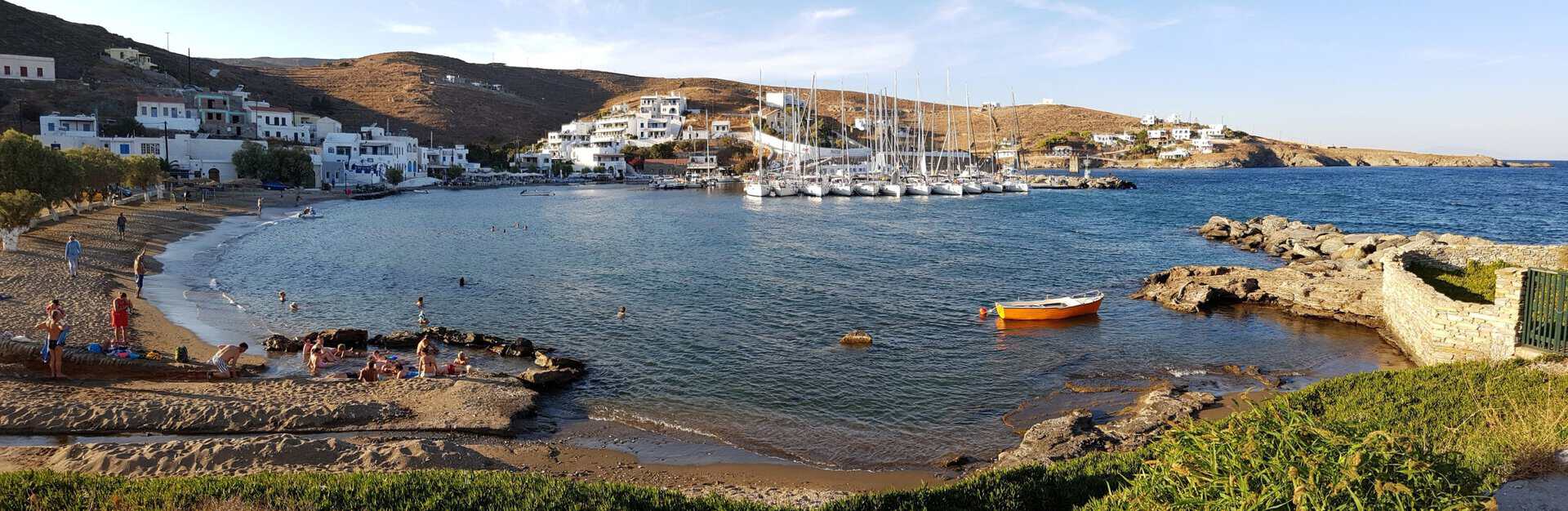 Scopri le incantevoli spiagge di sabbia durante un viaggio a Kythnos. Grecia 2 dreamstime m 100981625 scaled