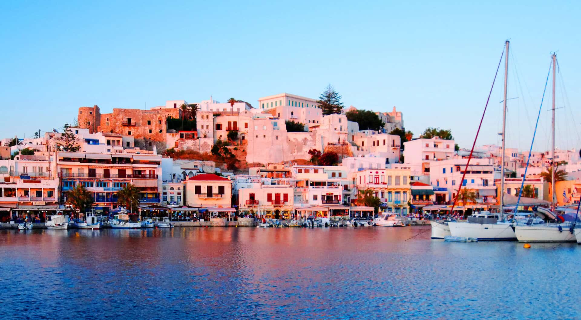 Guida completa per il visitatore. Viaggio alle incantevoli spiagge di Naxos 2 dreamstime m 22602845