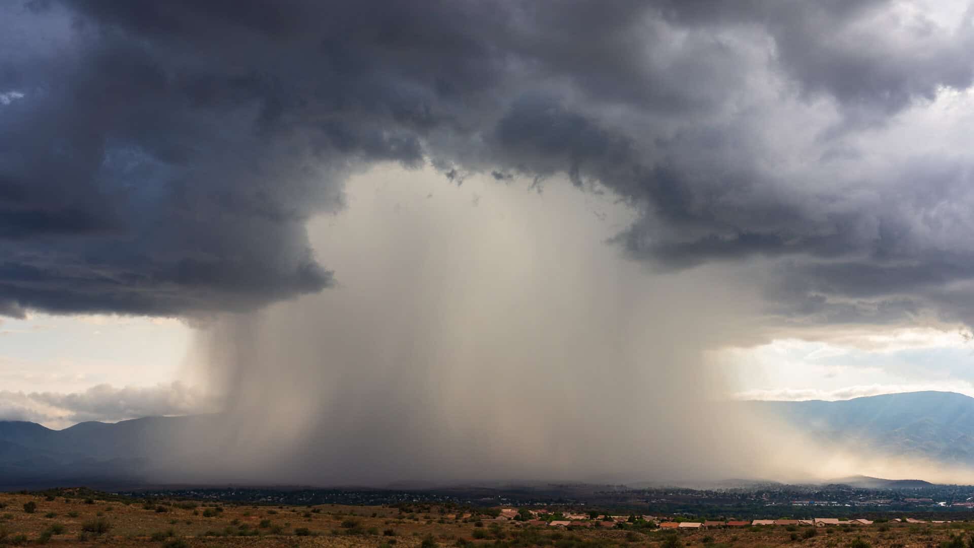 Meteo estremo: 300 litri d’acqua per metro quadrato, addio al mito del tombino intasato 4 dreamstime m 256634895