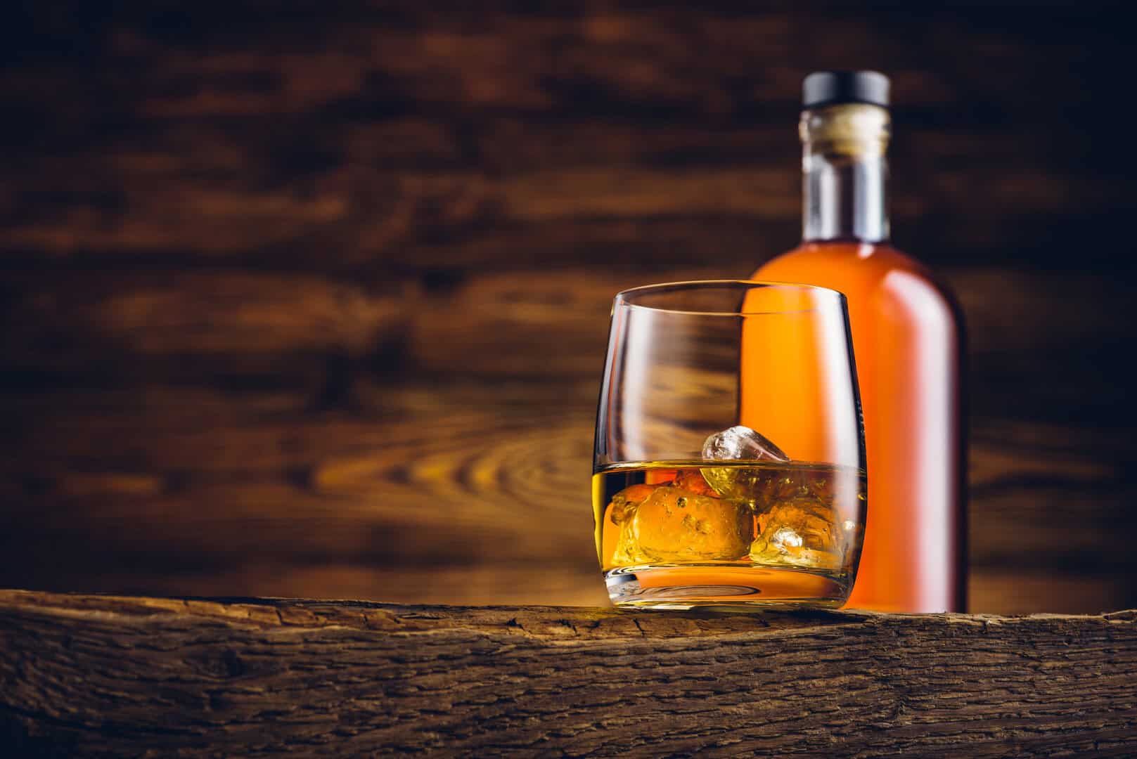 La storia del whisky: dalle origini alla diffusione globale