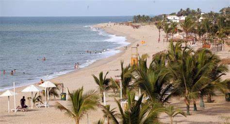 Scopri le spiagge e il clima di Tumbes. Temperature tra 26 e 30°C 7 Scopri le spiagge e il clima di Tumbes. Temperature tra 26 e 30°C