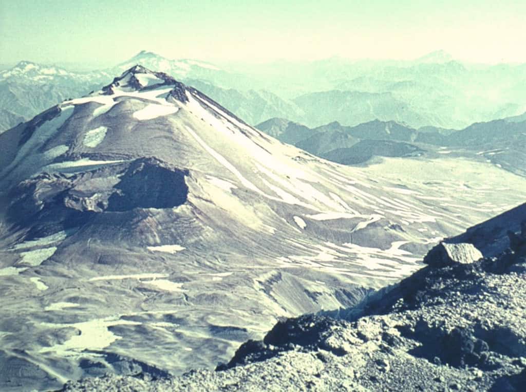 L’eruzione del Monte Cerro Azul nel 1932