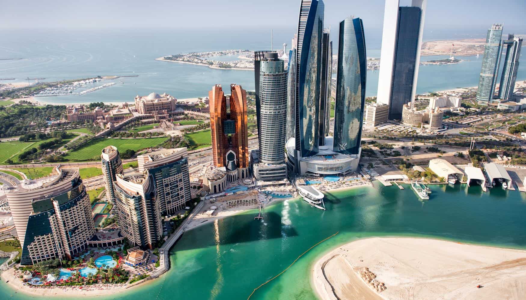 Abu Dhabi: cultura, spiagge e clima mite tra 19 e 24 gradi 8 Abu Dhabi: cultura, spiagge e clima mite tra 19 e 24 gradi
