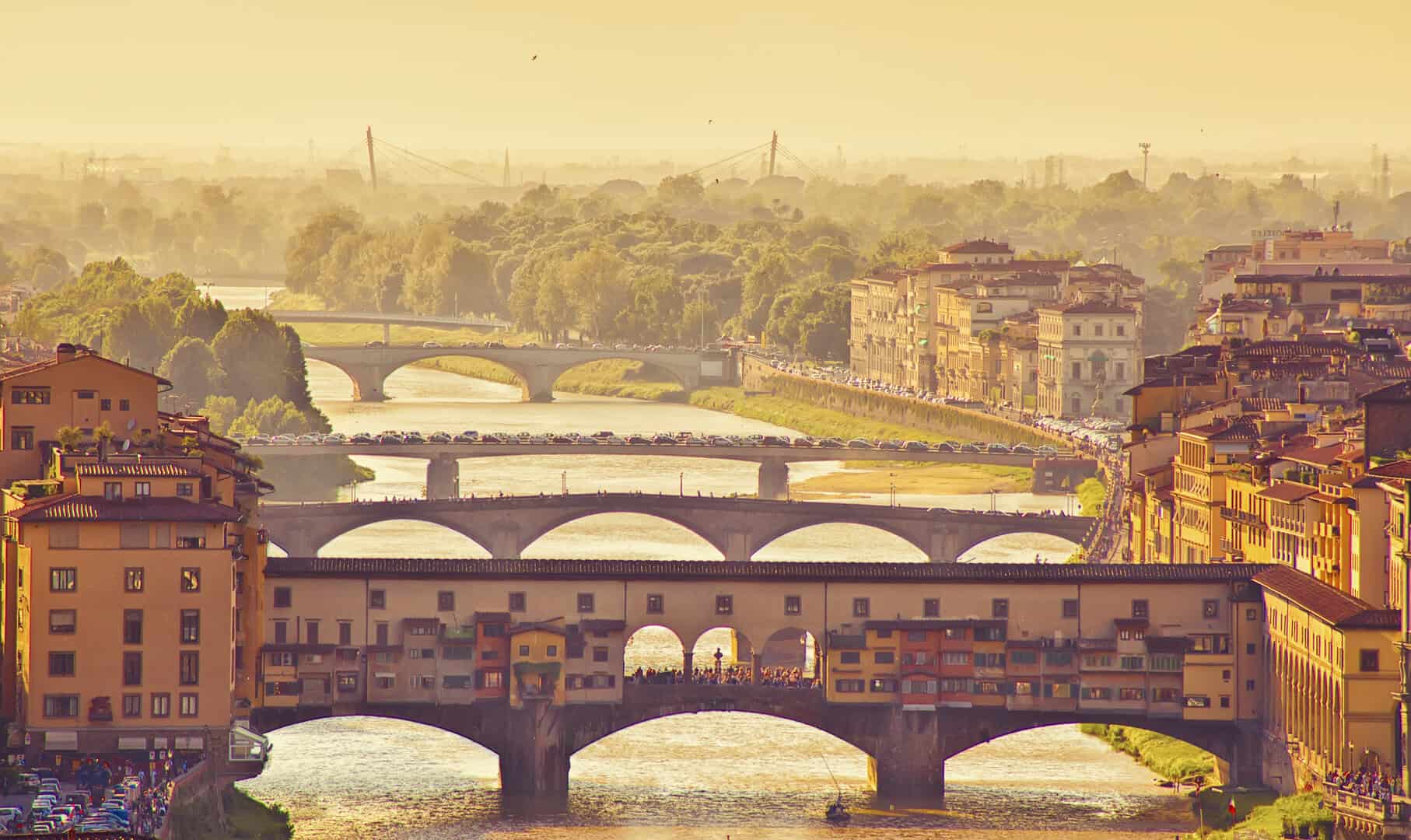 Clima fresco e umido a Firenze. Consigli per il guardaroba ideale 2 dreamstime m 31174287