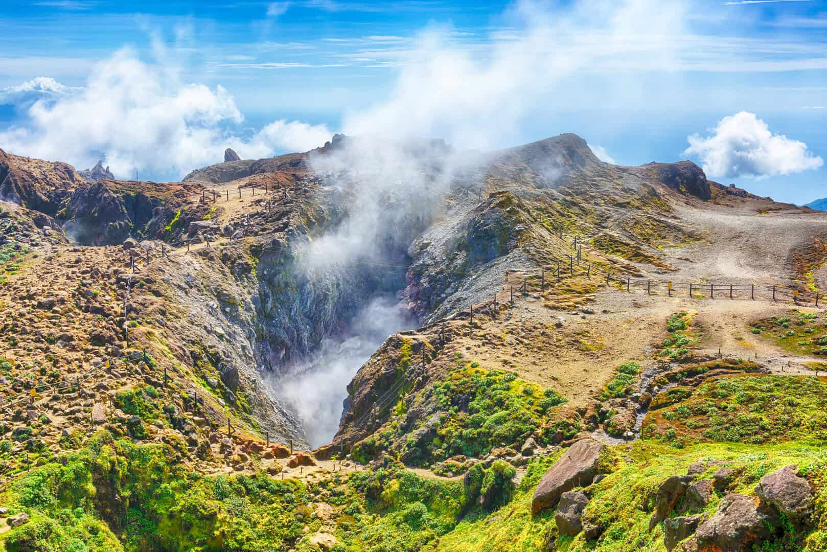 Eruzioni catastrofiche del Monte Soufrière nel 2021 2 dreamstime m 69825995