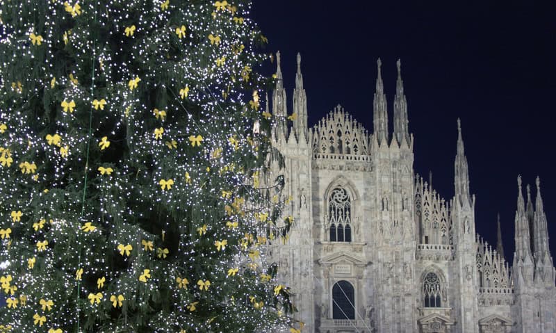 Pronti per i mercatini di Natale a Milano