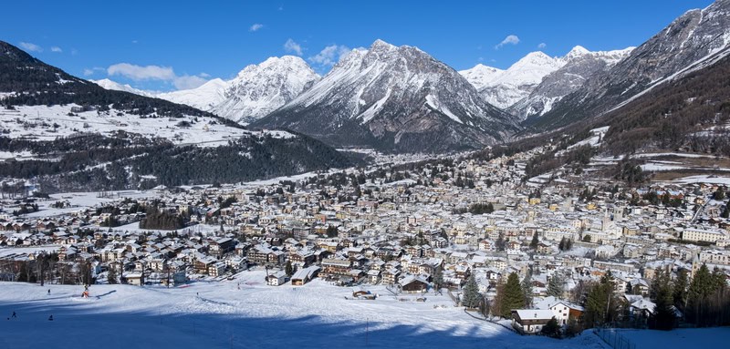 Vacanza a Bormio: sci, terme, pattinaggio su ghiaccio