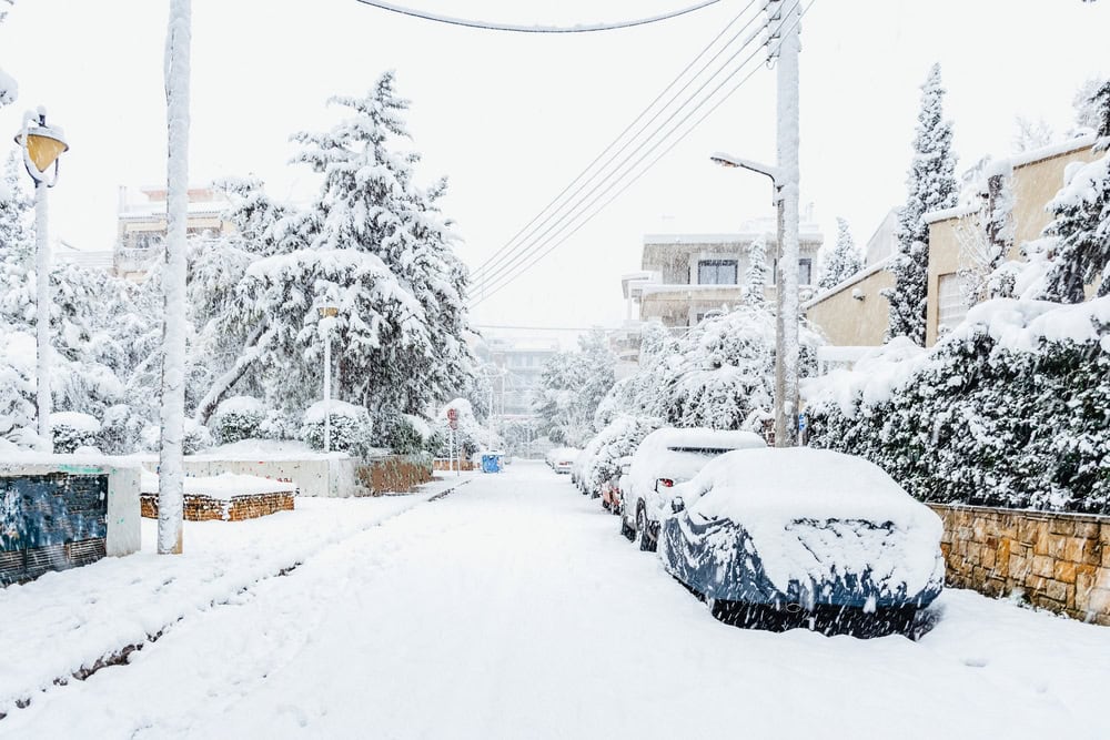 Meteo Grecia: neve in arrivo e crollo termico imminente, maltempo intenso in Attica e regioni montuose