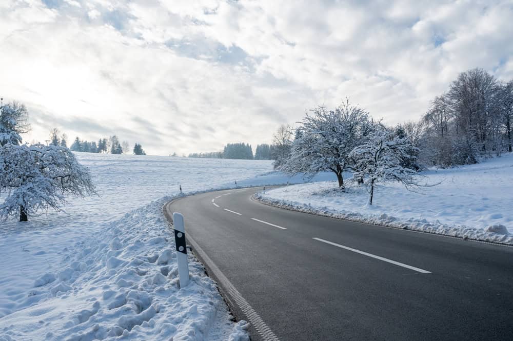 Meteo Attica: pioggia e ore critiche oggi, lunedì 9 dicembre, previsioni dettagliate